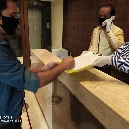 Hotel West Blue By WB Economy, Andheri - W , Mumbai Bagian luar foto